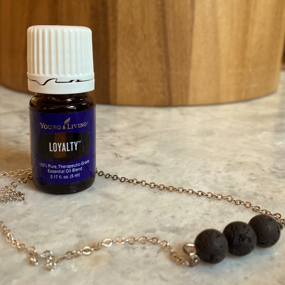 Young Living Loyalty 5ml w/ Lava Bead Diffuser Necklace